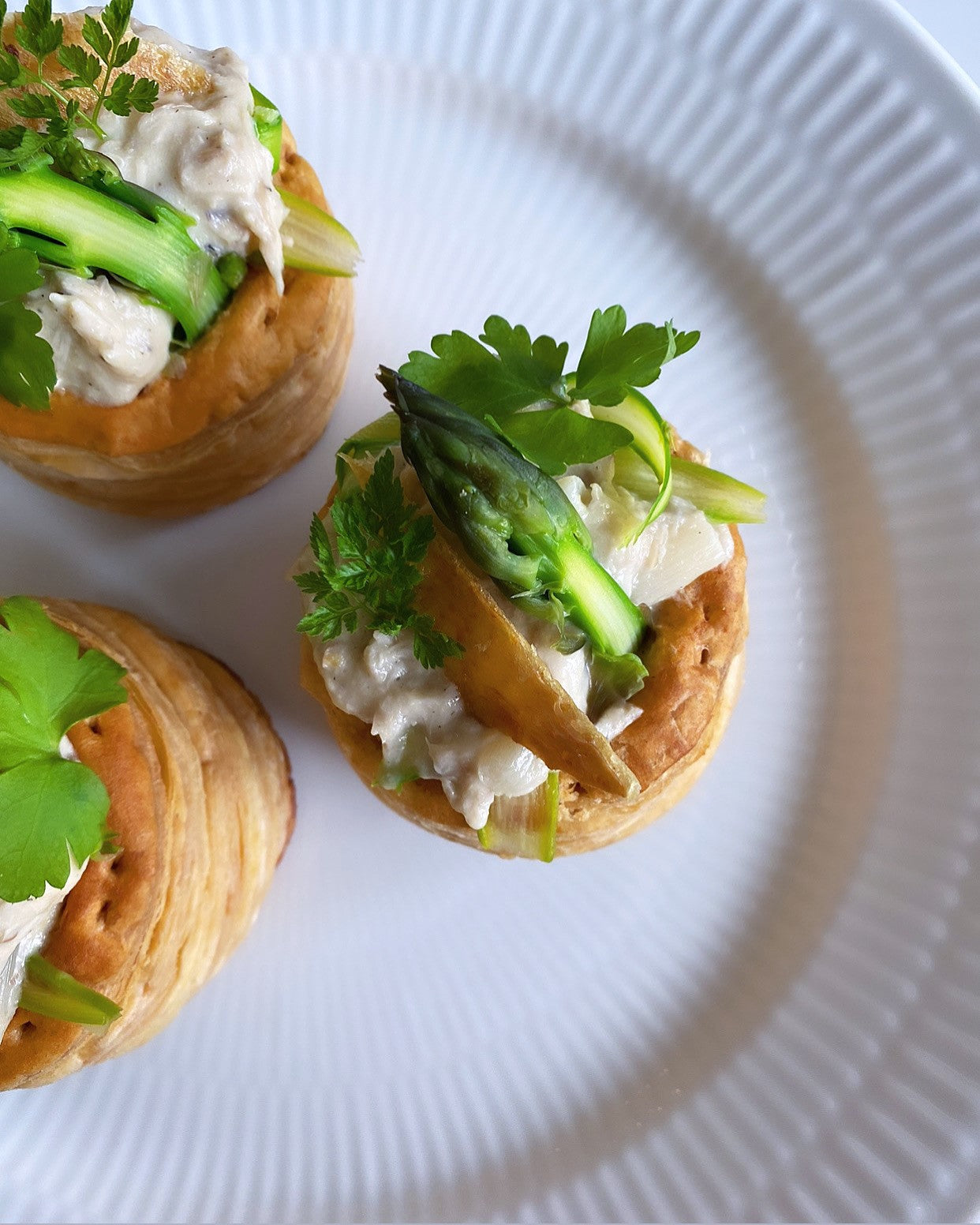 Tarteletter med høns i asparges