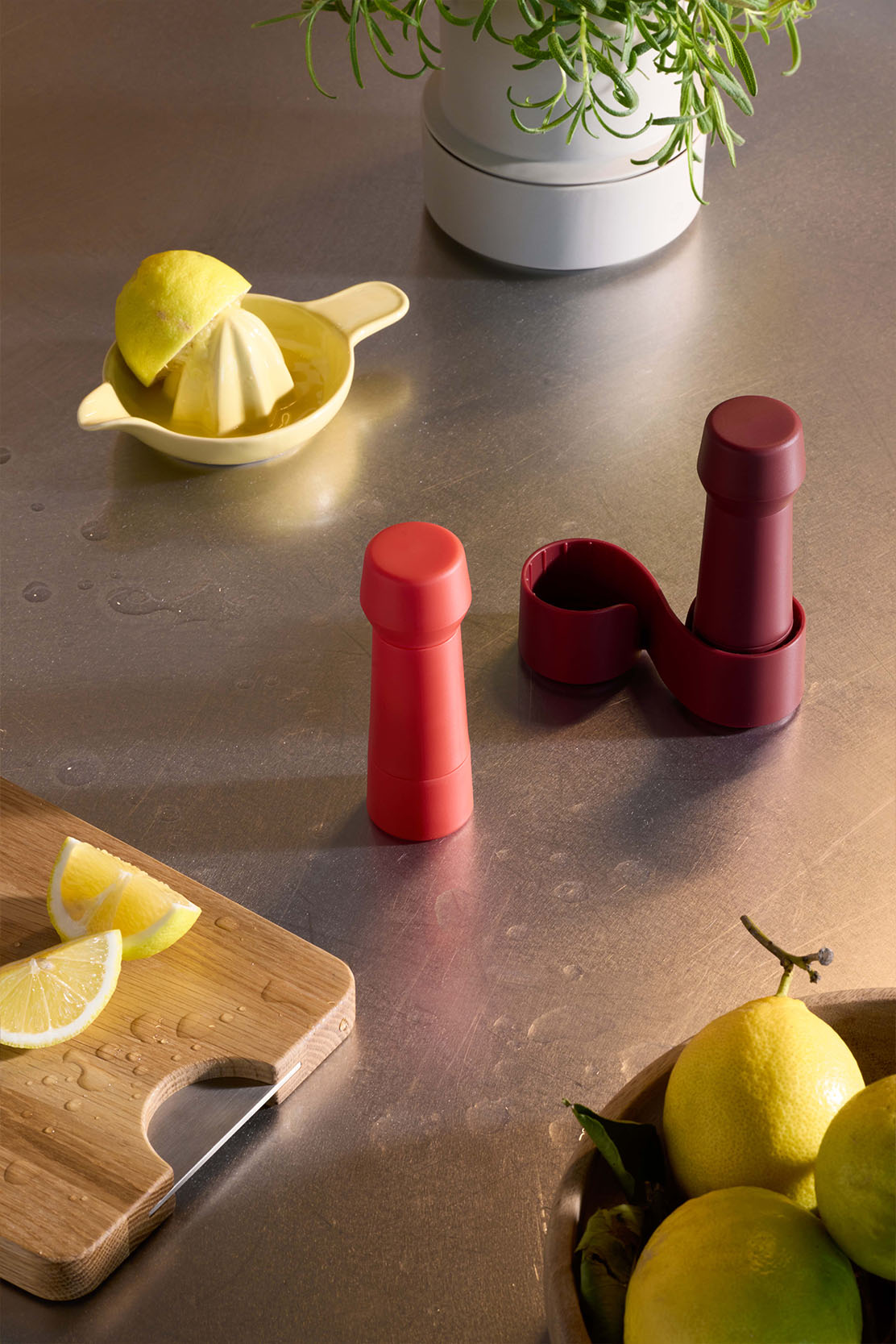 Amsterdam To-Go, Burgundy / Bright Red