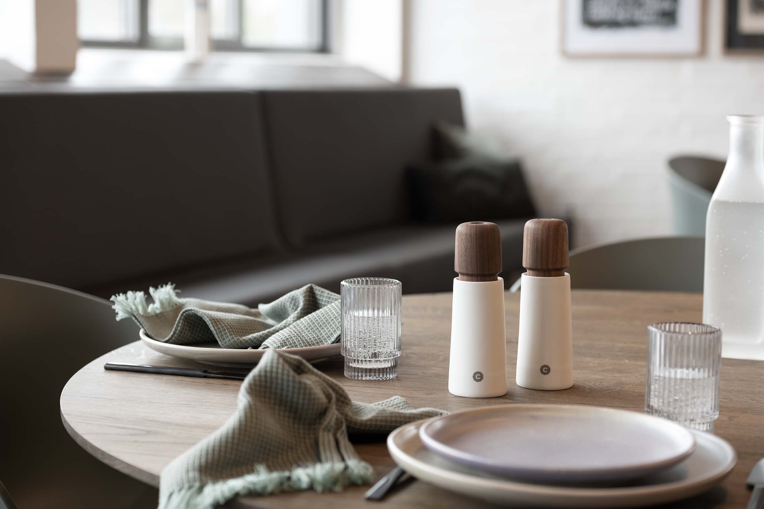 Stockholm, white porcelain 17cm