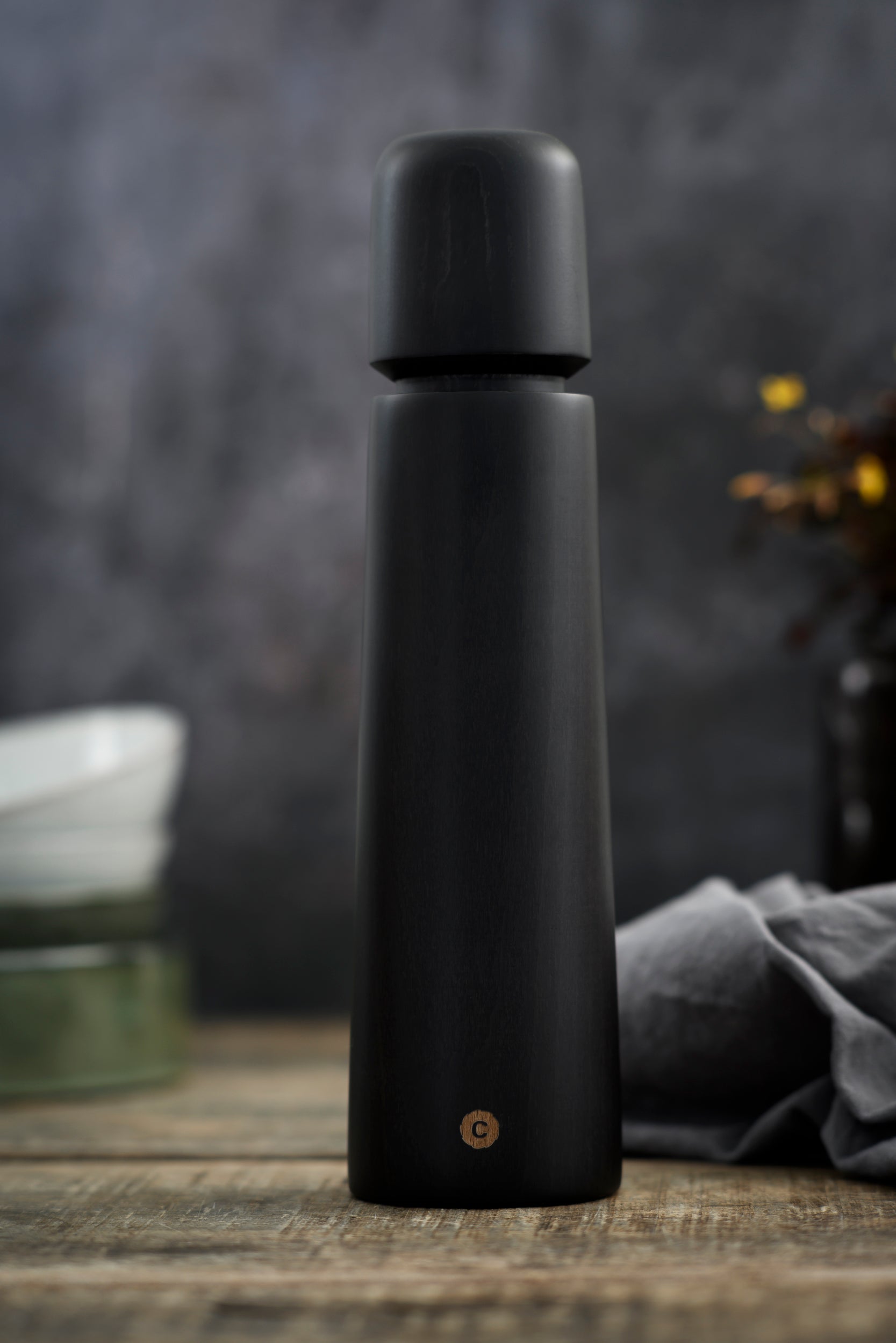 Stockholm, black 27cm