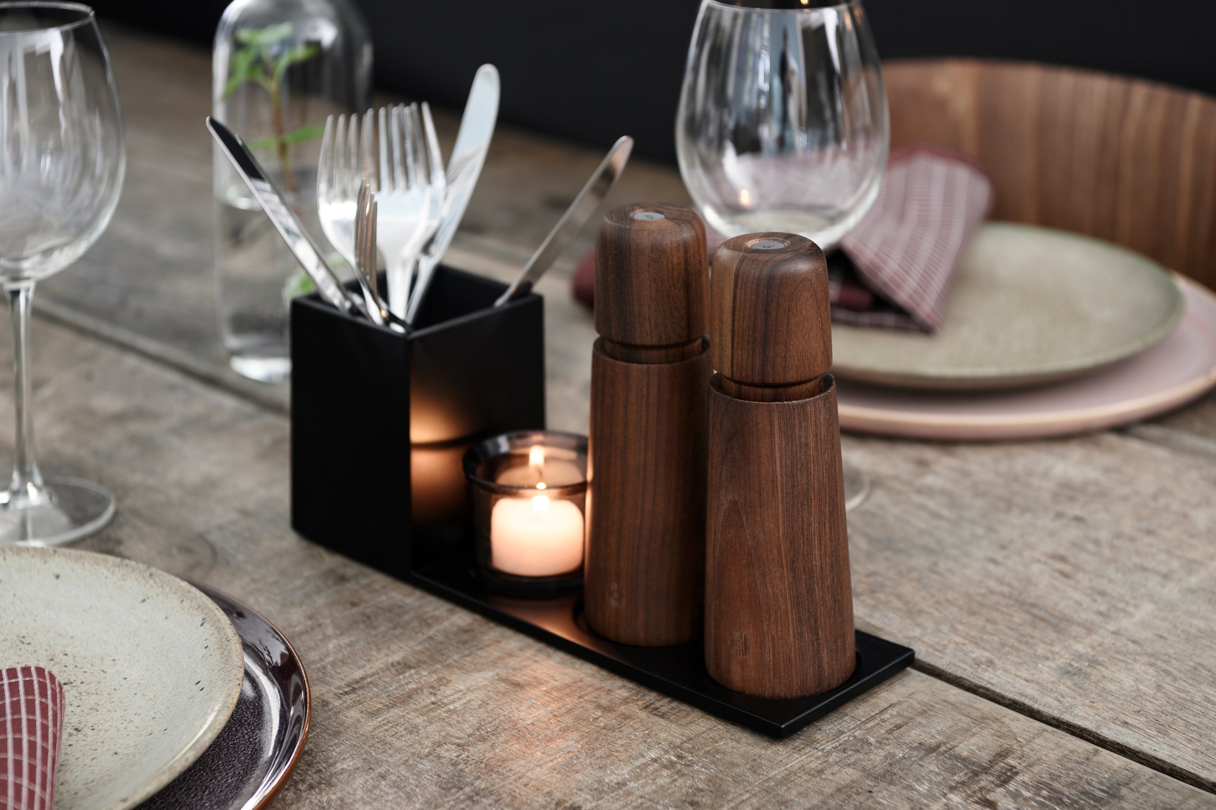 Stockholm, walnut 17cm