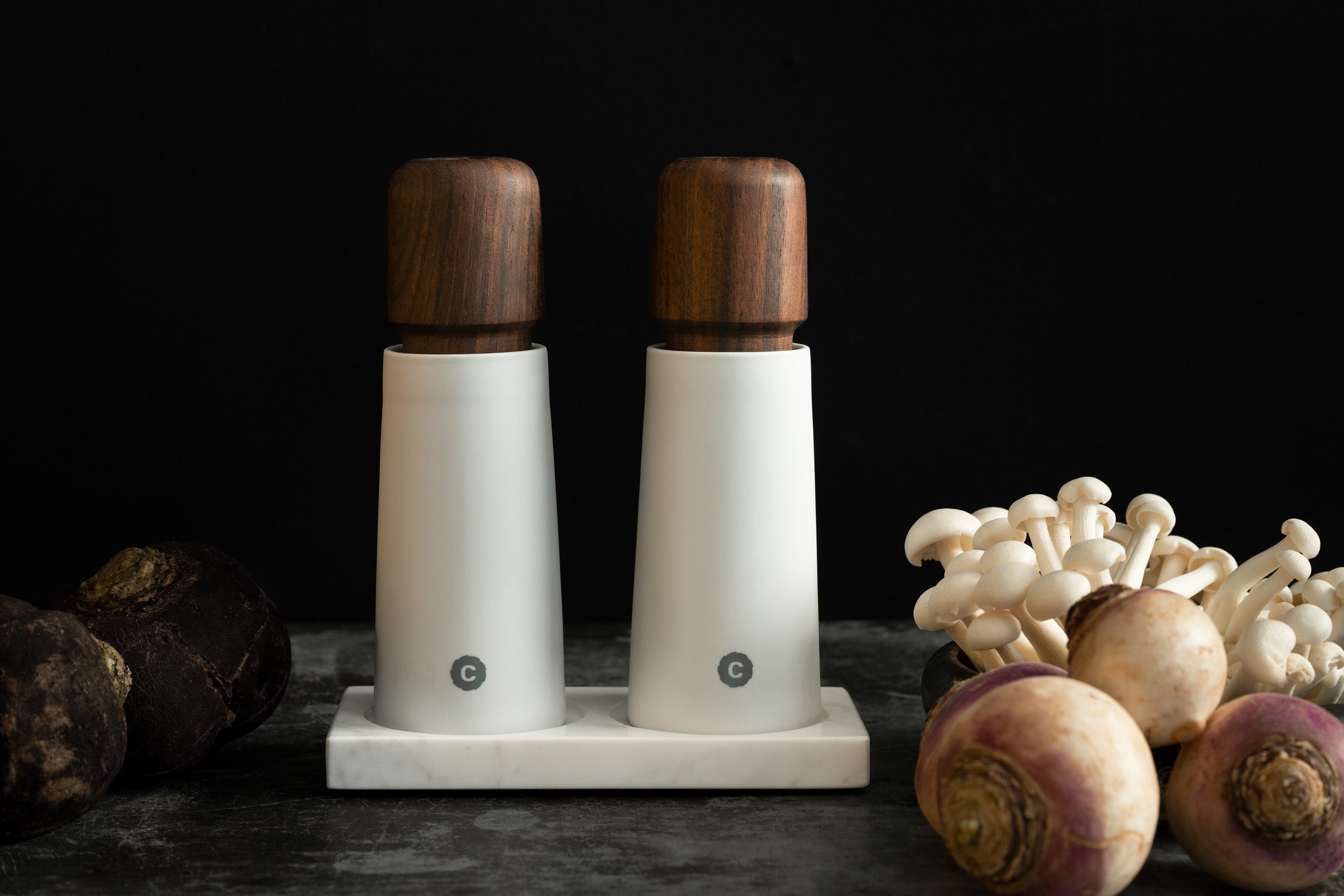 TABLETOPPER, white marble 2